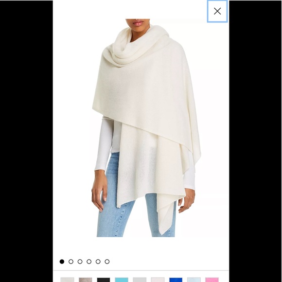 Bloomingdale's Accessories - Bloomingdale’s Cashmere Travel Wrap